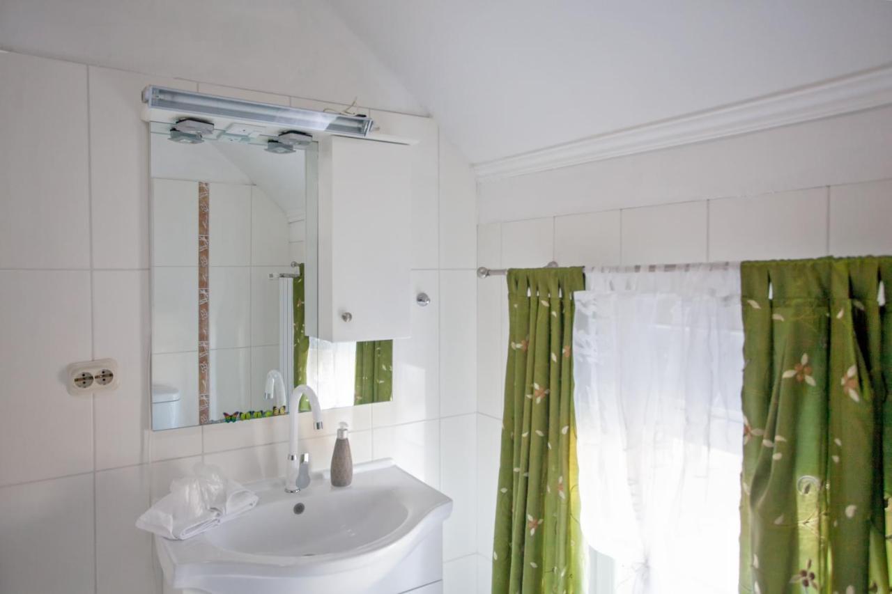 Vila Rosa Vukovar Bed & Breakfast Ngoại thất bức ảnh