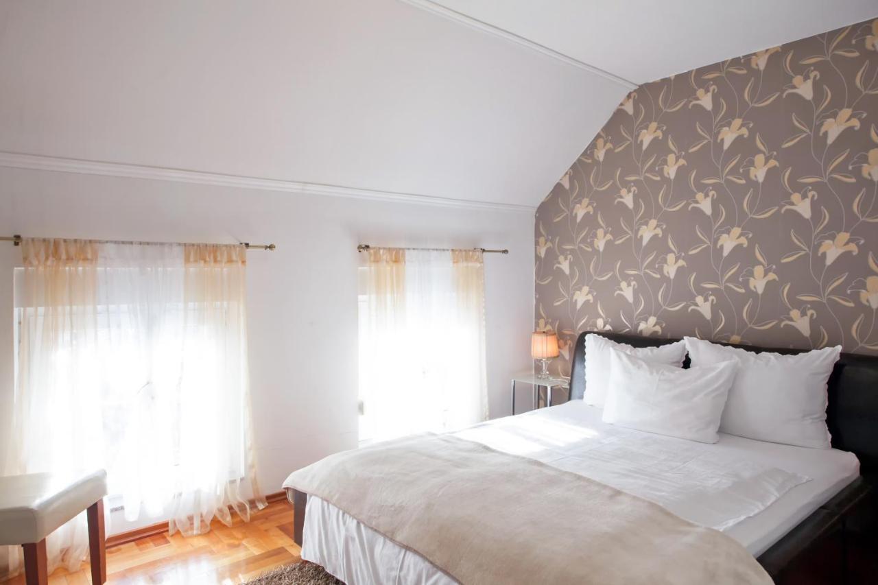Vila Rosa Vukovar Bed & Breakfast Ngoại thất bức ảnh