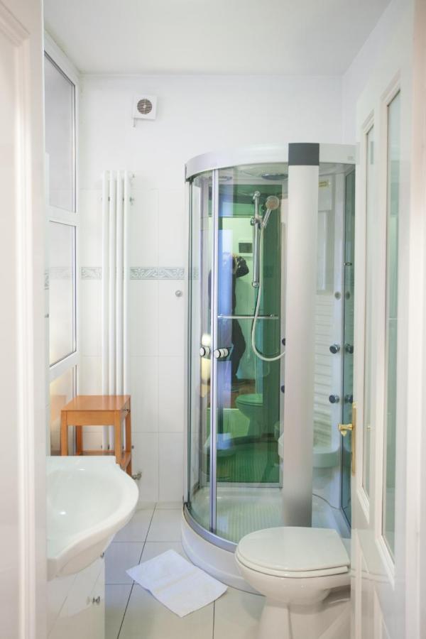Vila Rosa Vukovar Bed & Breakfast Ngoại thất bức ảnh